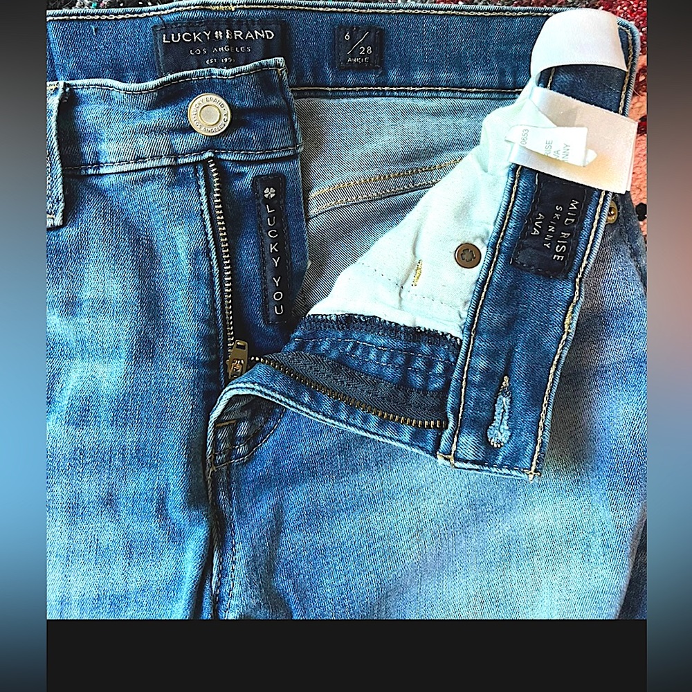 Lucky Brand - Size 6 Woman's Jeans